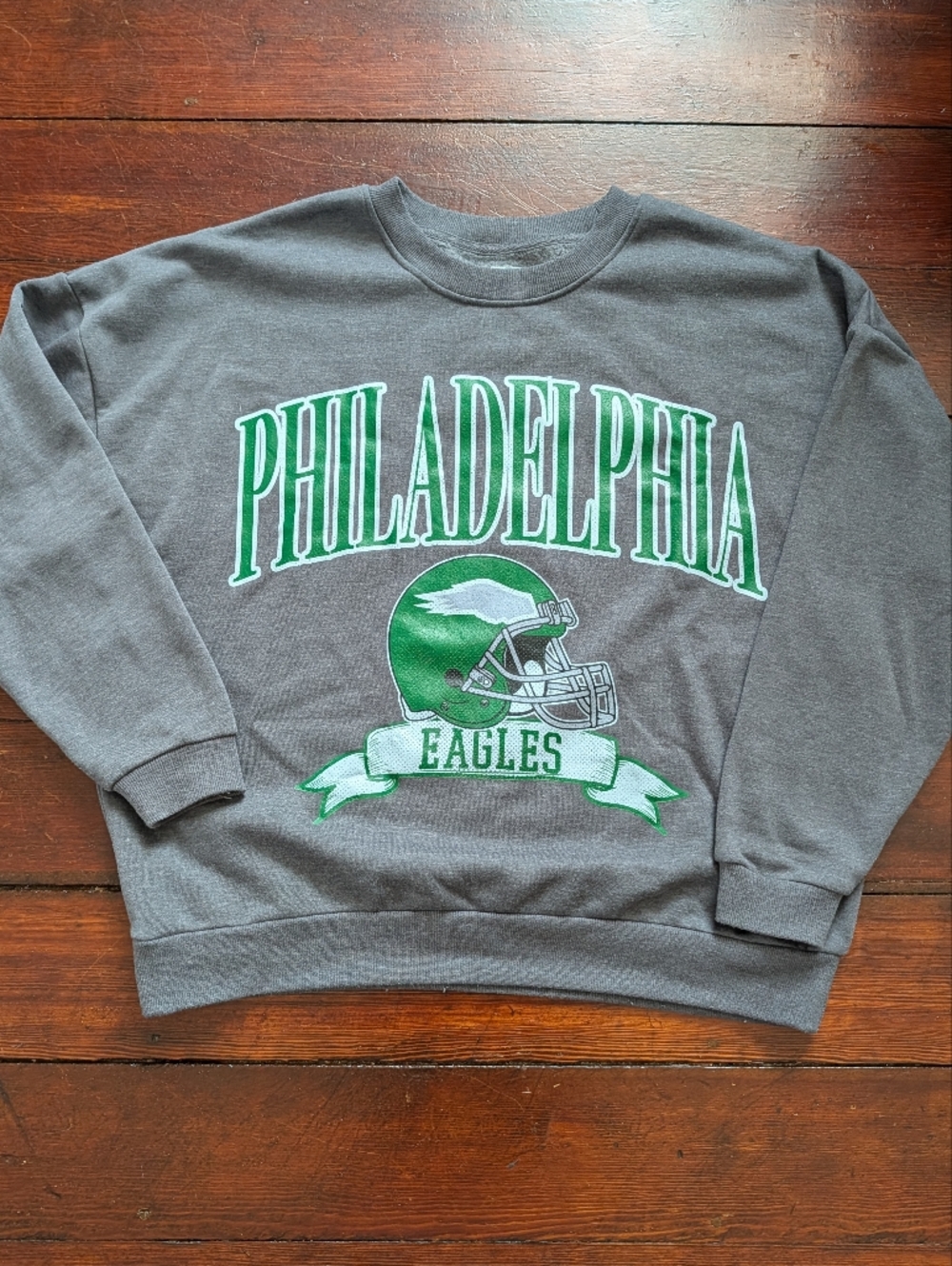 Philadelphia Eagles Grey Crewneck Sweatshirt - Green Logo